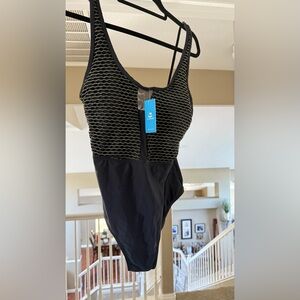 Cupshe Elegant Black and Gold Swimsuit